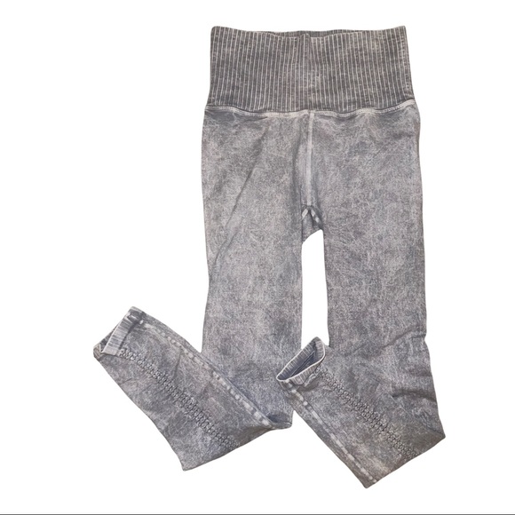 NEW Free People Movement Good Karma Top & Leggings - Picture 8 of 9